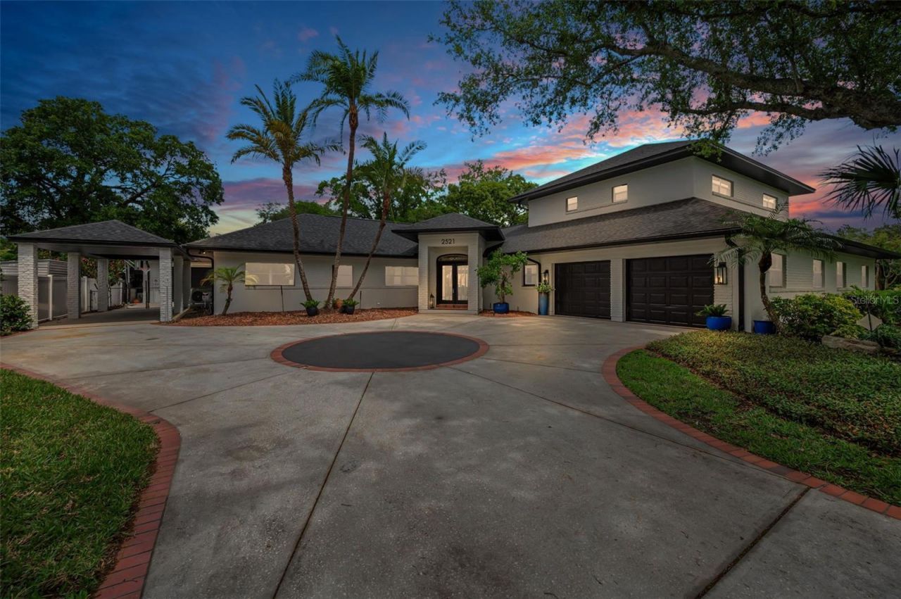 2521 Lake Ellen Drive, Tampa, FL 33618 Photo