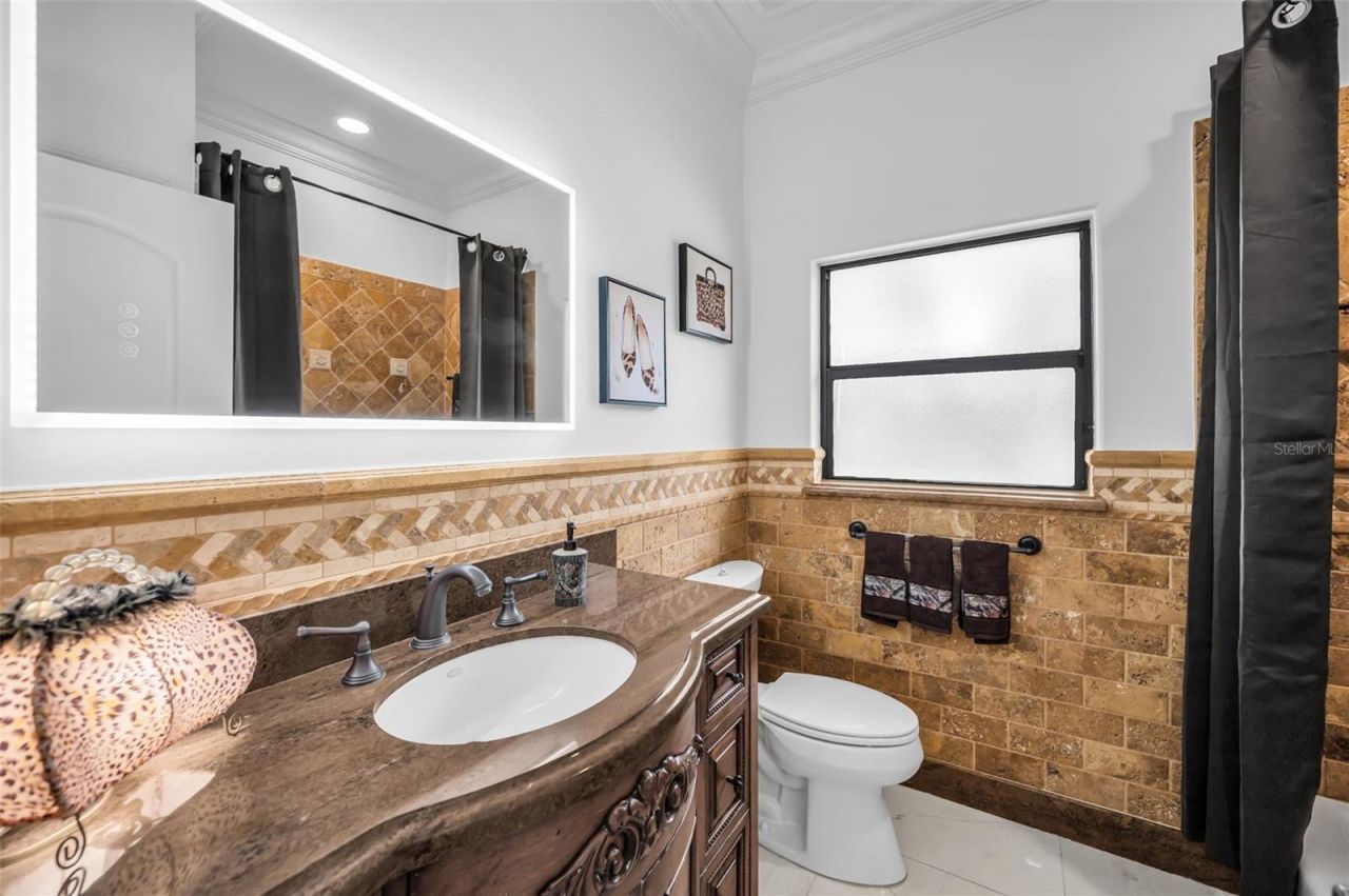 2521 Lake Ellen Drive, Tampa, FL 33618 Photo