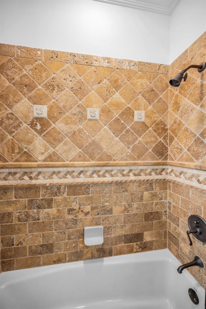 2521 Lake Ellen Drive, Tampa, FL 33618 Photo