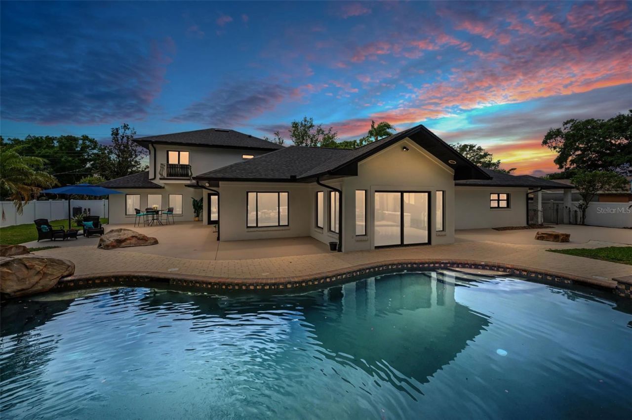 2521 Lake Ellen Drive, Tampa, FL 33618 Photo