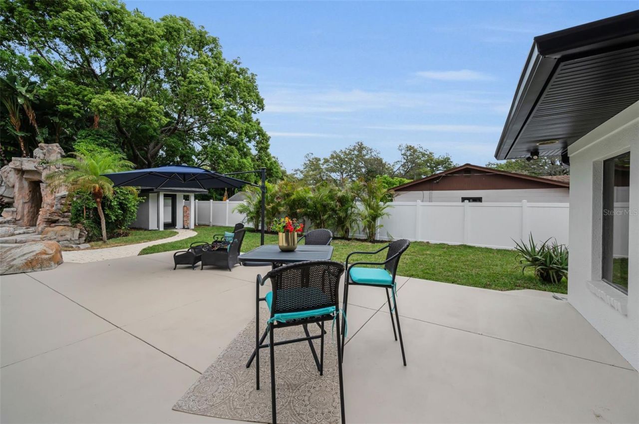 2521 Lake Ellen Drive, Tampa, FL 33618 Photo