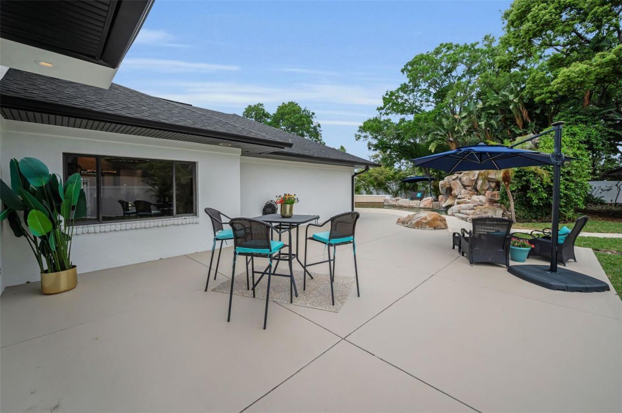 2521 Lake Ellen Drive, Tampa, FL 33618 Photo