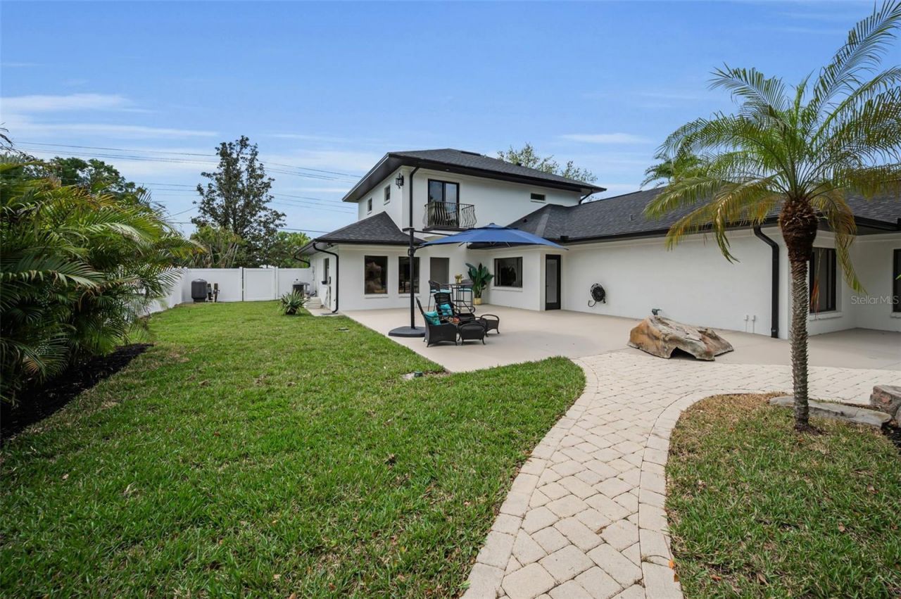 2521 Lake Ellen Drive, Tampa, FL 33618 Photo