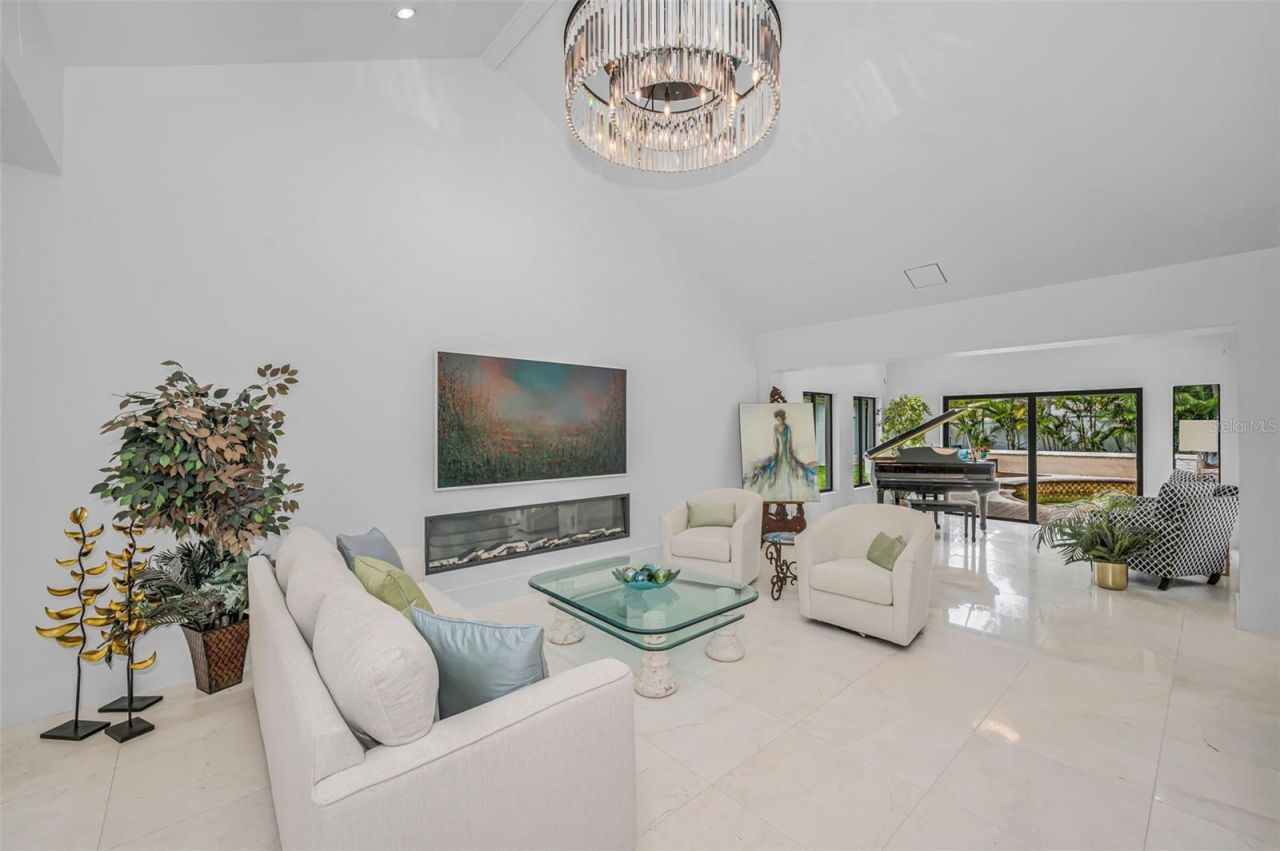 2521 Lake Ellen Drive, Tampa, FL 33618 Photo