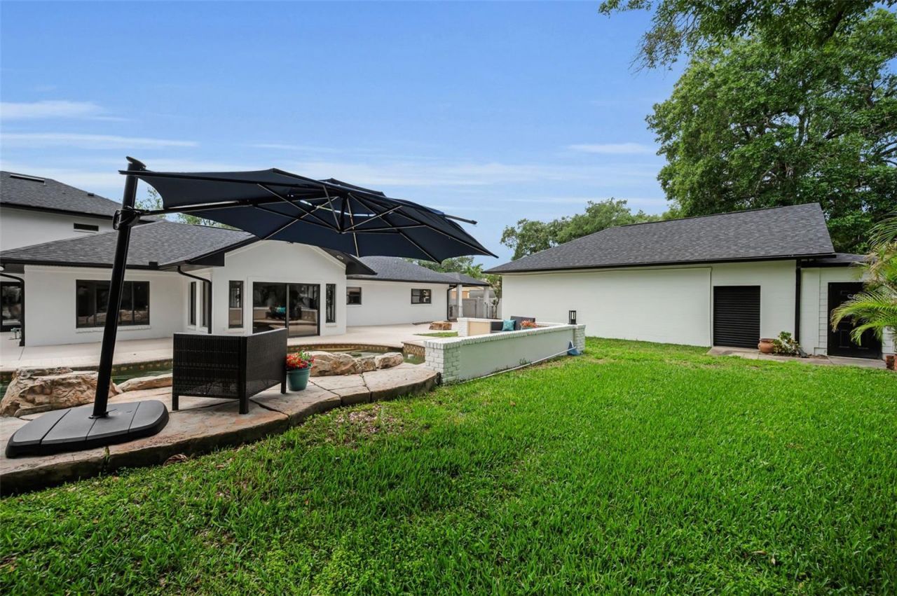 2521 Lake Ellen Drive, Tampa, FL 33618 Photo