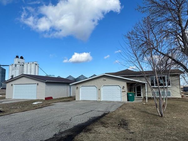 915 Bennett Avenue, Portland, ND 58274