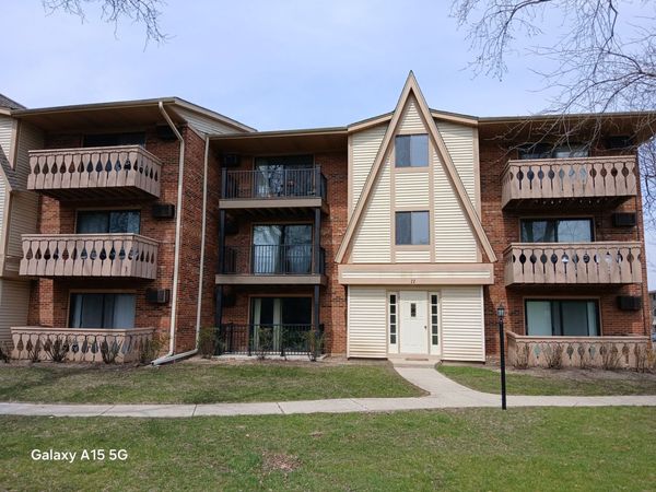 11 Parkside Court , Unit 6, Vernon Hills, IL 60061