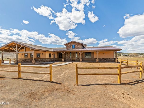 6570 MEADOWS Lane, Flagstaff, AZ 86004