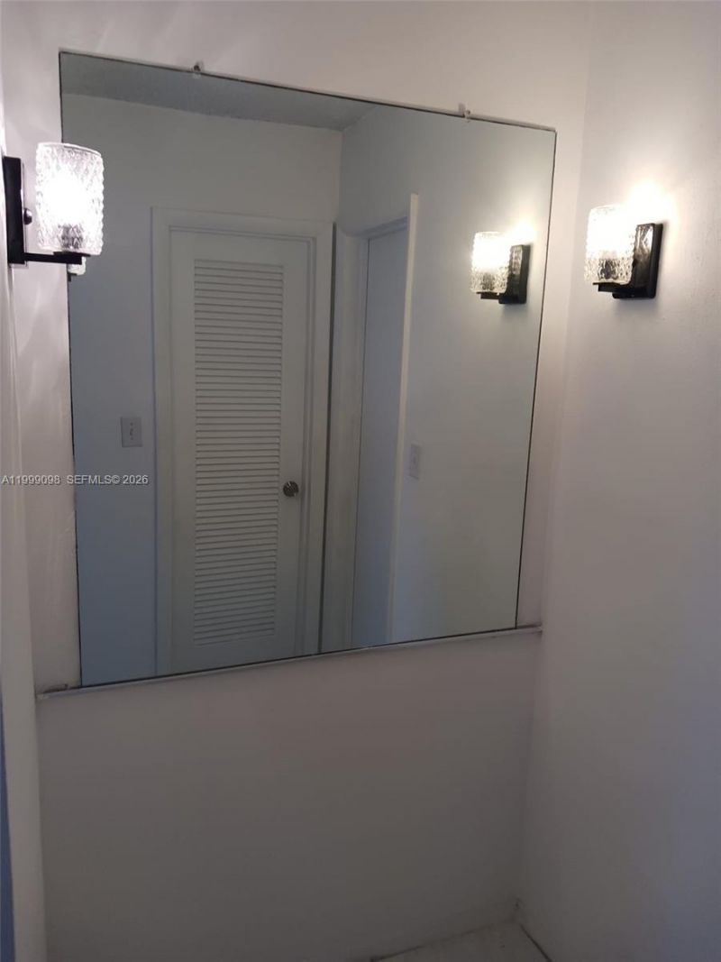 2980 Point East Dr, Unit D407, Aventura, FL 33160 Photo