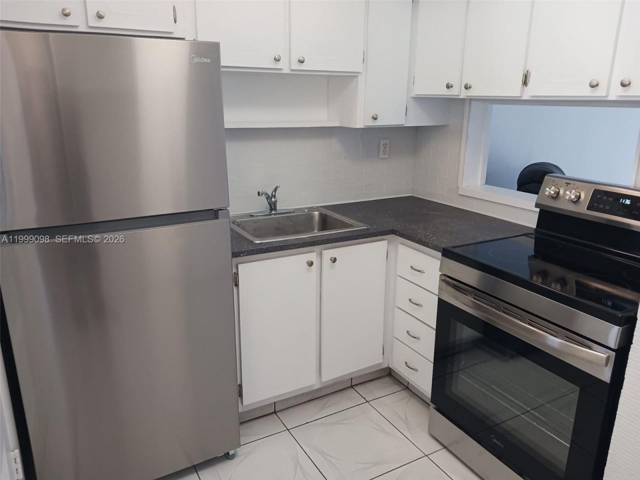 2980 Point East Dr, Unit D407, Aventura, FL 33160 Photo