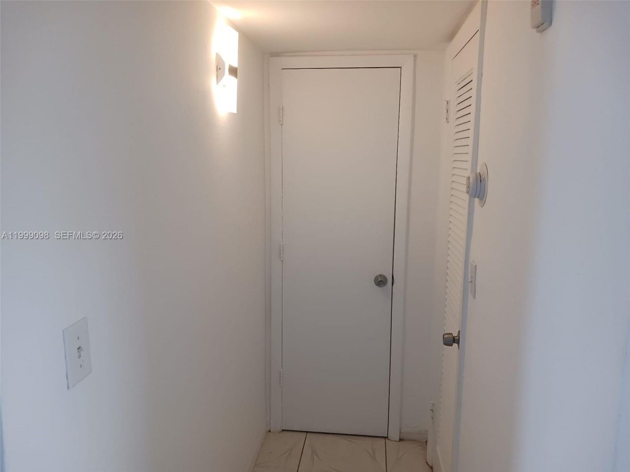 2980 Point East Dr, Unit D407, Aventura, FL 33160 Photo