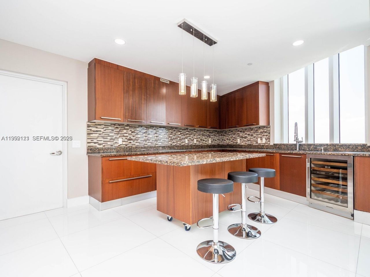 15901 Collins Ave , Unit 2504, Sunny Isles Beach, FL 33160 Photo