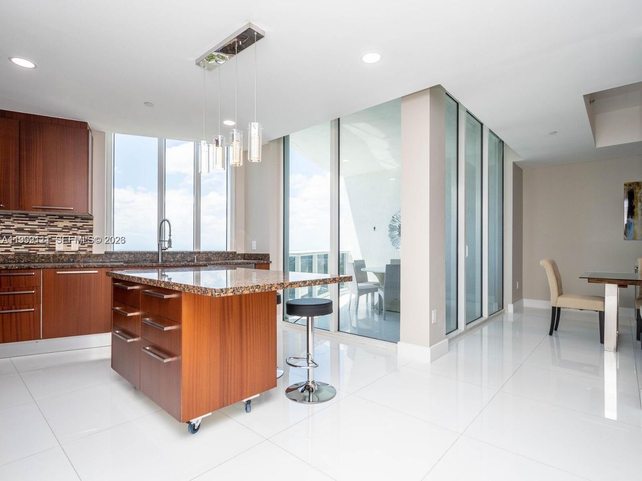 15901 Collins Ave , Unit 2504, Sunny Isles Beach, FL 33160 Photo