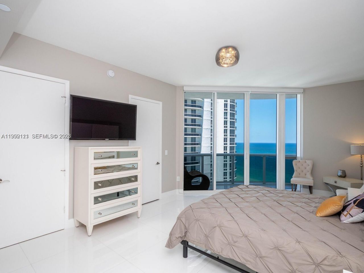 15901 Collins Ave , Unit 2504, Sunny Isles Beach, FL 33160 Photo