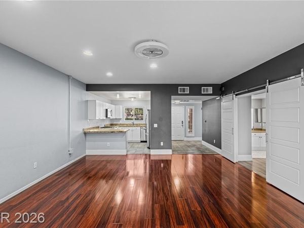 10525 Autumn Pine Avenue , Unit 105, Las Vegas, NV 89144