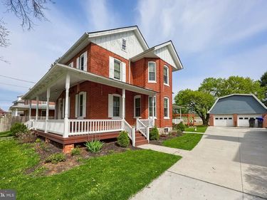 15 N KINZER ROAD, KINZERS, PA 17535