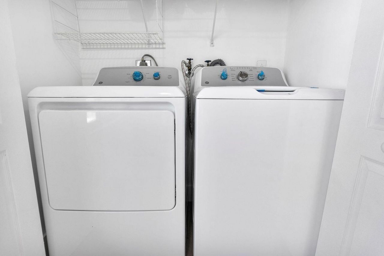 8300 NW 10th Street, Miami, FL 33126 Photo