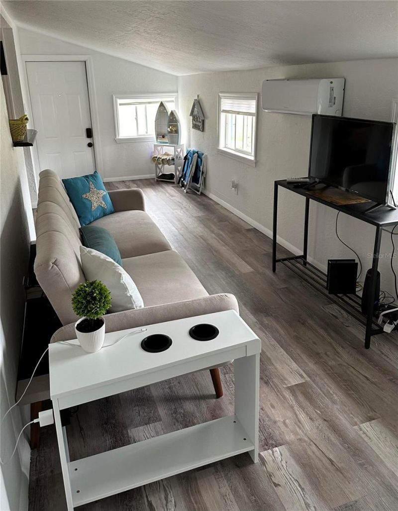 6002 72nd Avenue N, Pinellas Park, FL 33781 Photo