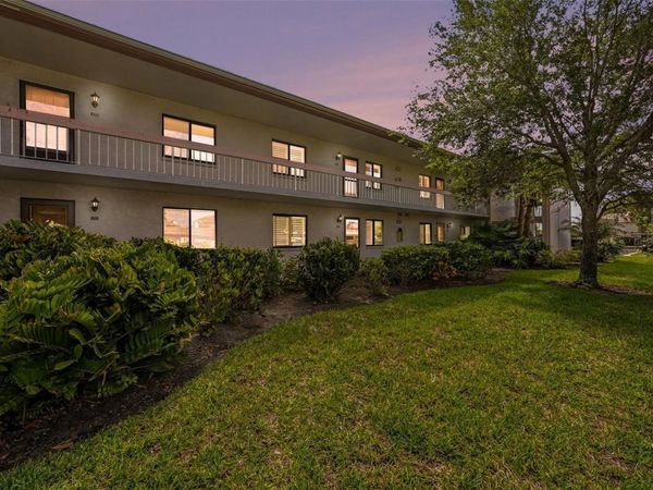 172 LAKEVIEW WAY , Unit 172, OLDSMAR, FL 34677