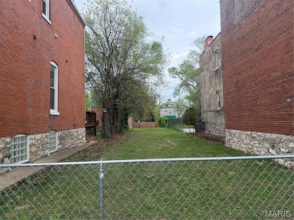 4157 Laclede Avenue, St Louis, MO 63108