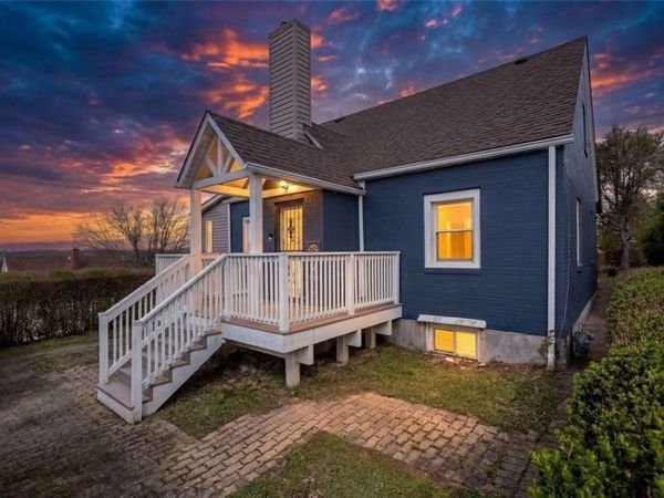 403 Oak St., West Mifflin, PA 15122