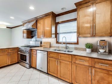 2012 Atlantic Street, Dallas, TX 75208