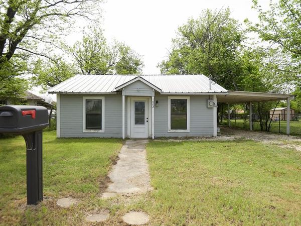 1002 Dodge Street , Stephenville, TX 76401