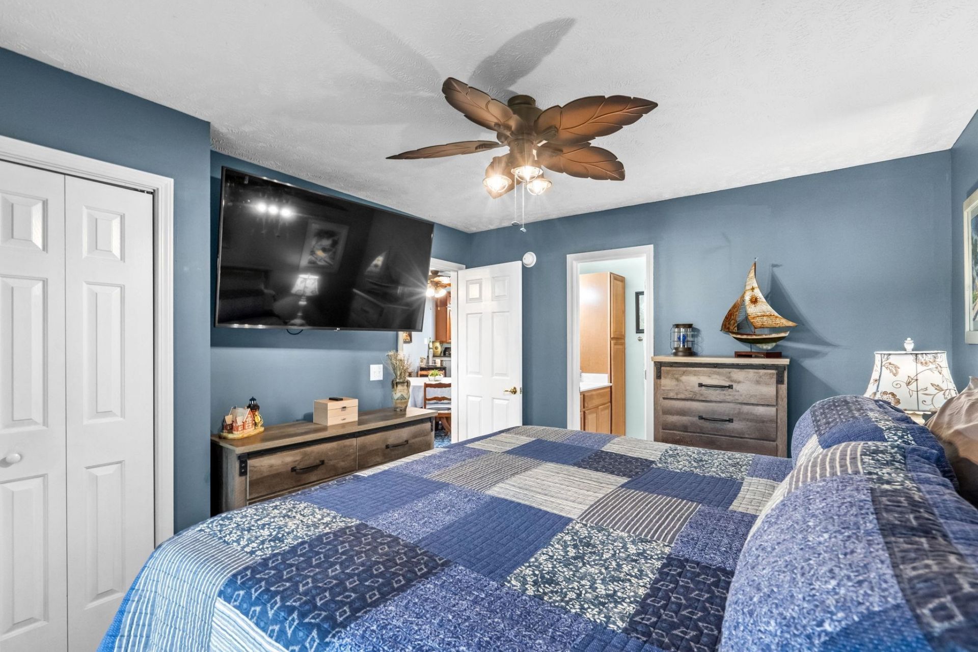 633 Waterway Village Blvd.  Photo 26