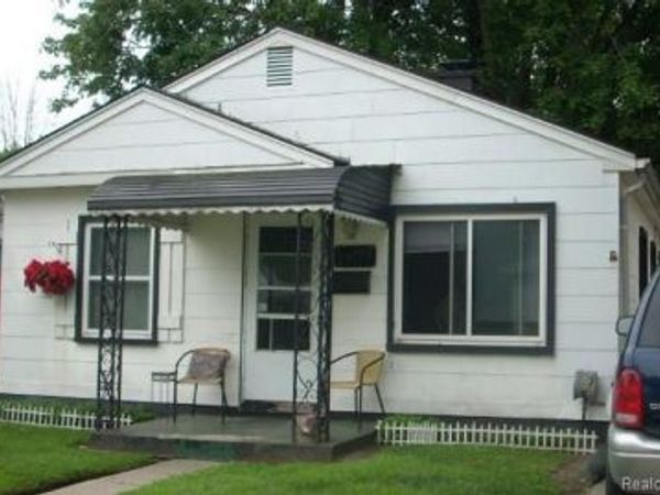 13772 HENDRICKS Avenue, Warren, MI 48089