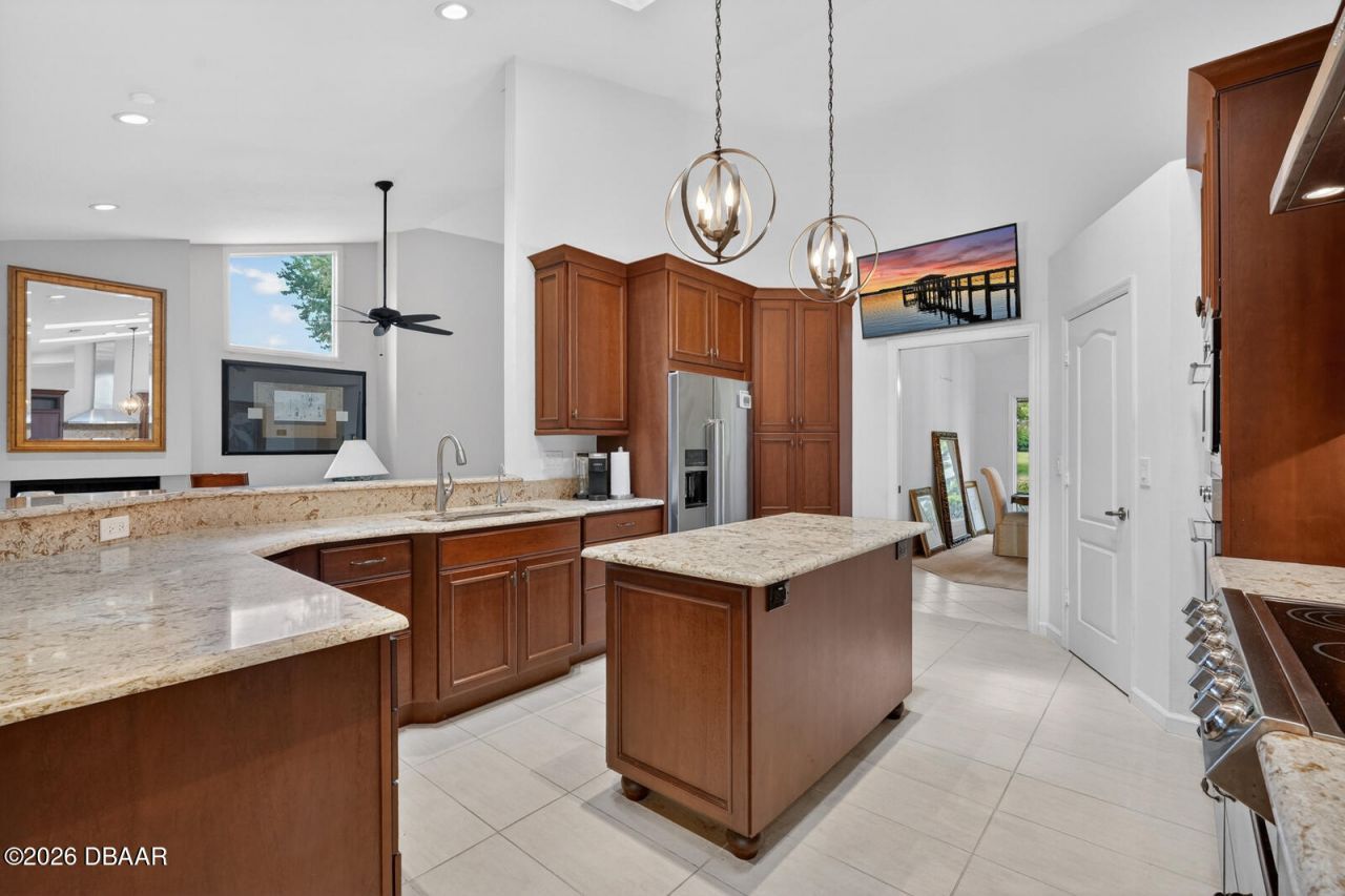 923 Club House Boulevard, New Smyrna Beach, FL 32168 Photo