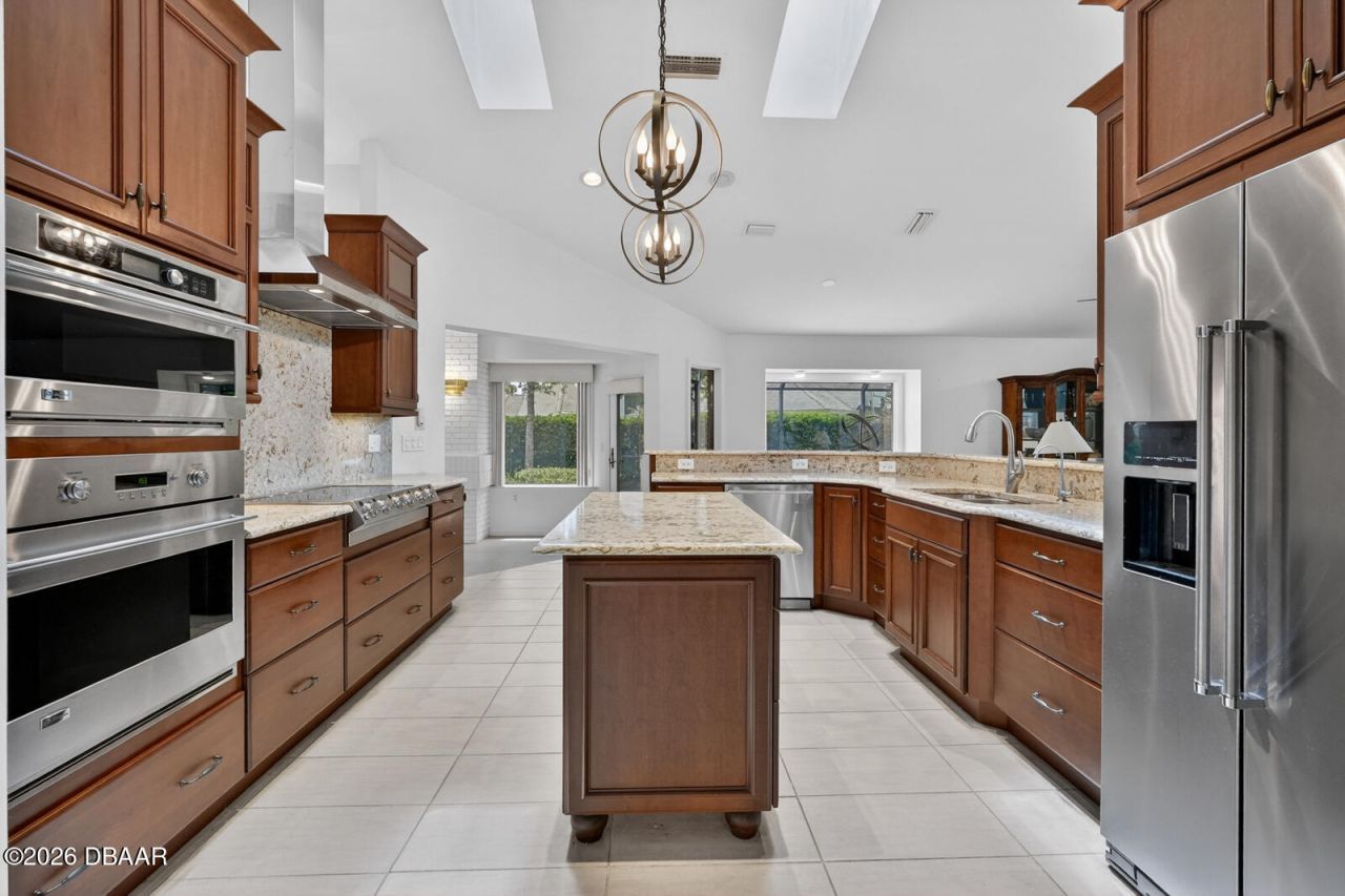 923 Club House Boulevard, New Smyrna Beach, FL 32168 Photo