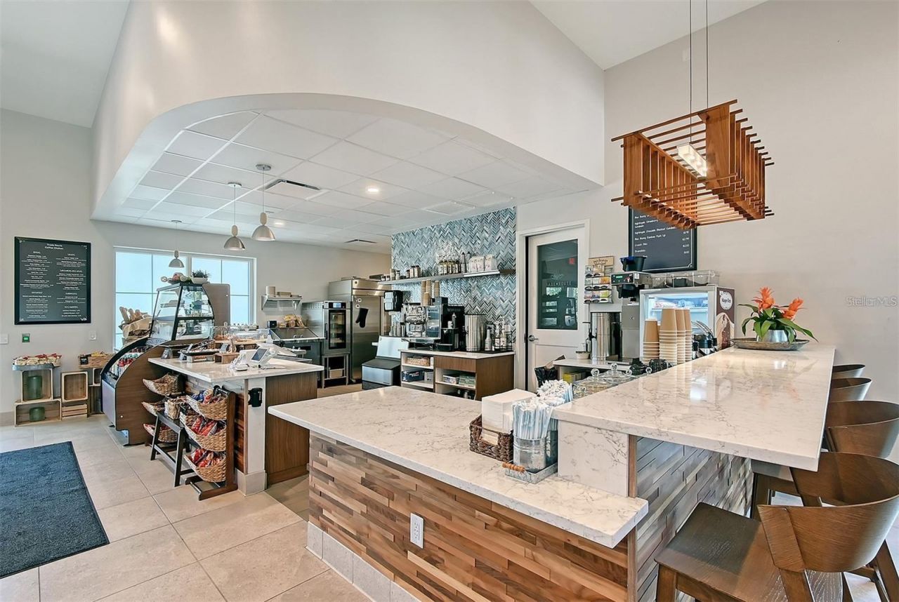 3419 Hilltop Circle, Bradenton, FL 34211 Photo