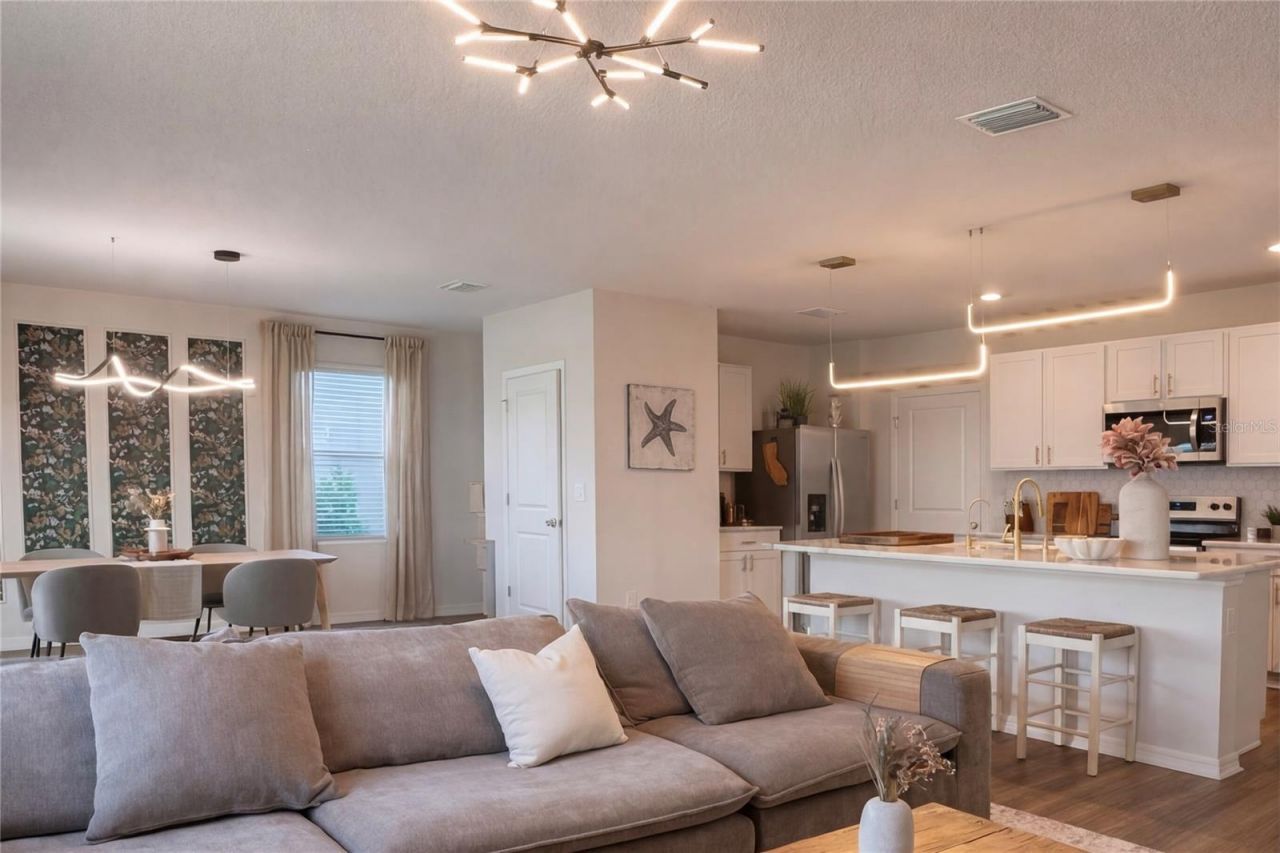 3419 Hilltop Circle, Bradenton, FL 34211 Photo