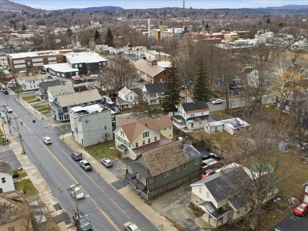 712 Main Street, Bennington, VT 05201