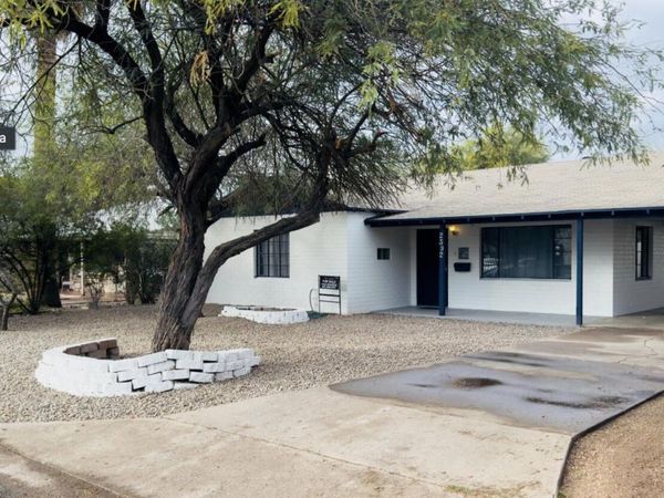 2332 E FLOWER Street, Phoenix, AZ 85016