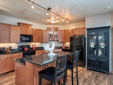 4132 Vernon Avenue S, Unit A203, Saint Louis Park, MN 55416