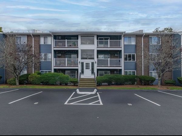6 Woodcrest Ct, Unit 6, Weymouth, MA 02190