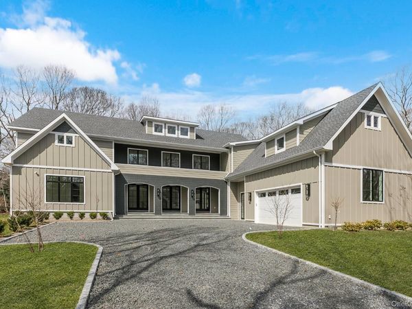 1355 Little Peconic Bay Road, Cutchogue, NY 11935