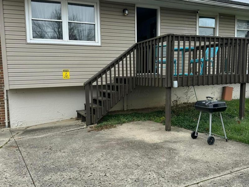 221 Lincolnshire Road, Columbus, OH 43230 Photo 17