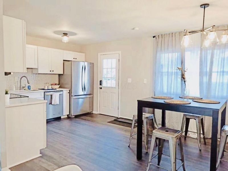 221 Lincolnshire Road, Columbus, OH 43230 Photo 6