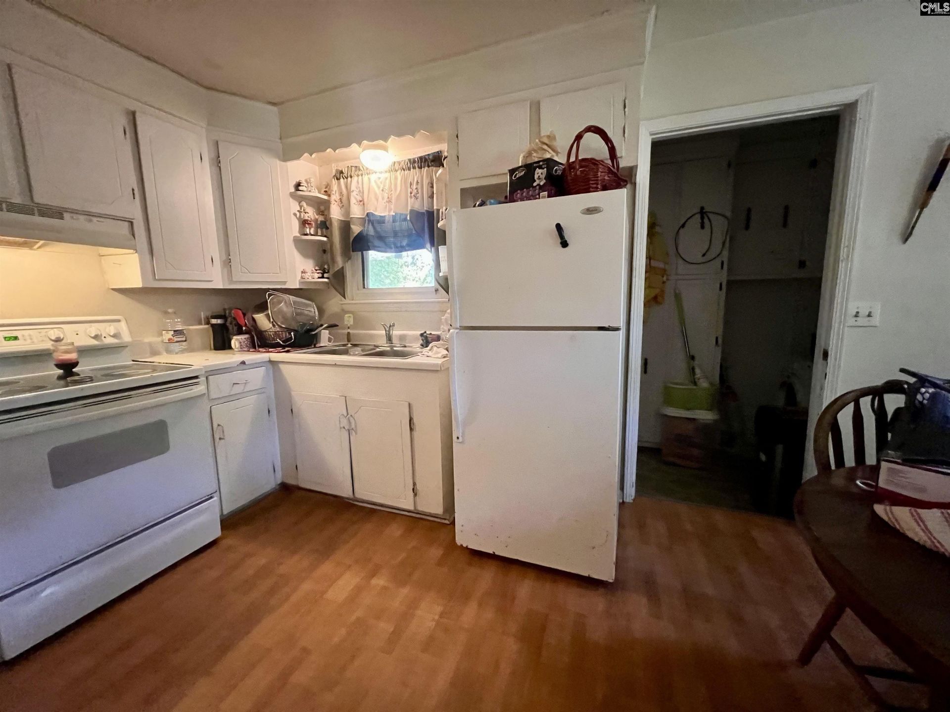 2529 Windsor Road  Photo 13