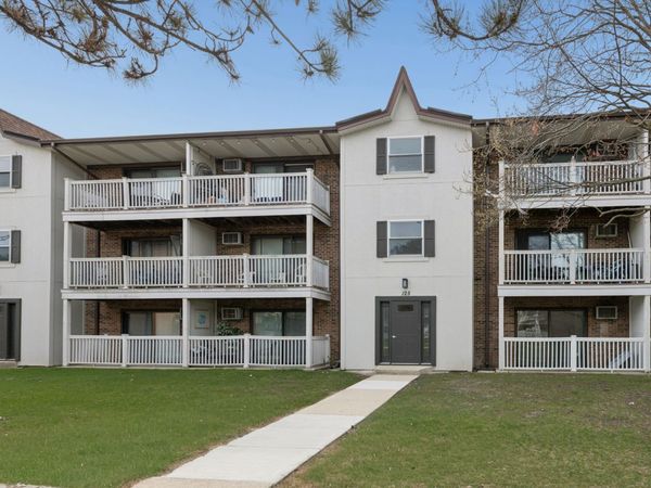 125 Gregory Street , Unit 4, Aurora, IL 60504