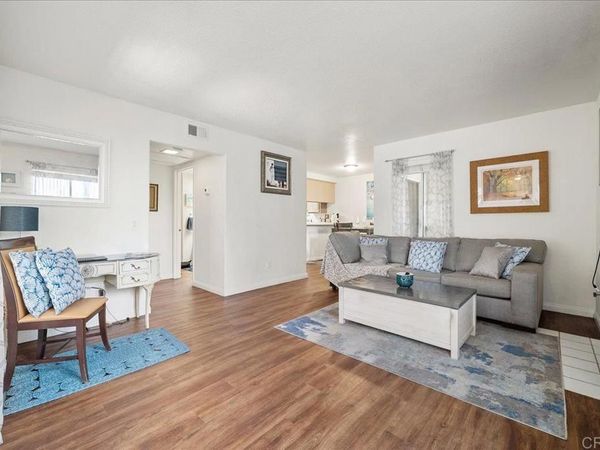 7394 Altiva Place, Carlsbad, CA 92009