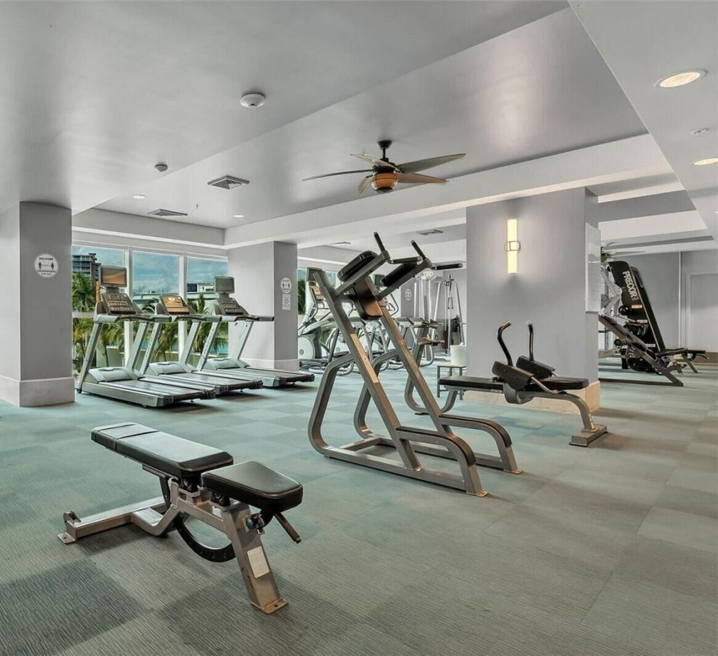 1945 S Ocean Drive, Unit 609, Hallandale Beach, FL 33009 Photo