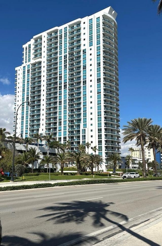 1945 S Ocean Drive, Unit 609, Hallandale Beach, FL 33009 Photo