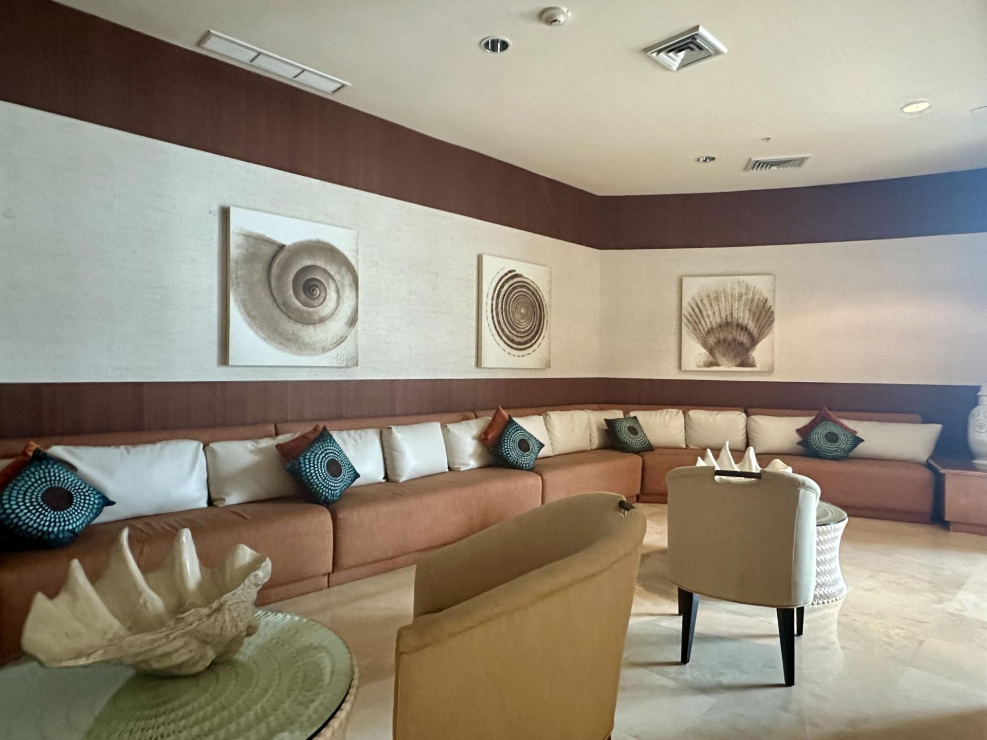 1945 S Ocean Drive, Unit 609, Hallandale Beach, FL 33009 Photo