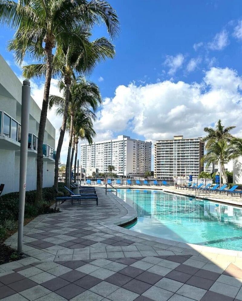 1945 S Ocean Drive, Unit 609, Hallandale Beach, FL 33009 Photo
