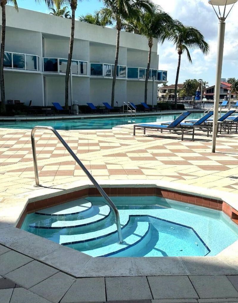 1945 S Ocean Drive, Unit 609, Hallandale Beach, FL 33009 Photo