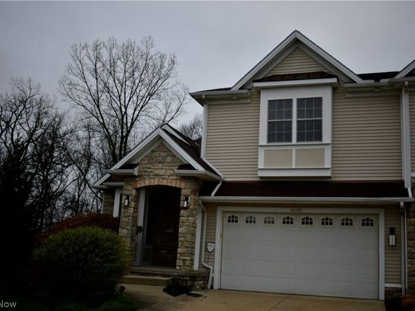 26727 Rue Saint Anne Court, Warrensville Heights, OH 44128