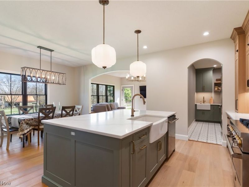 782 Radcliffe Pass, Columbiana, OH 44408 Photo 10